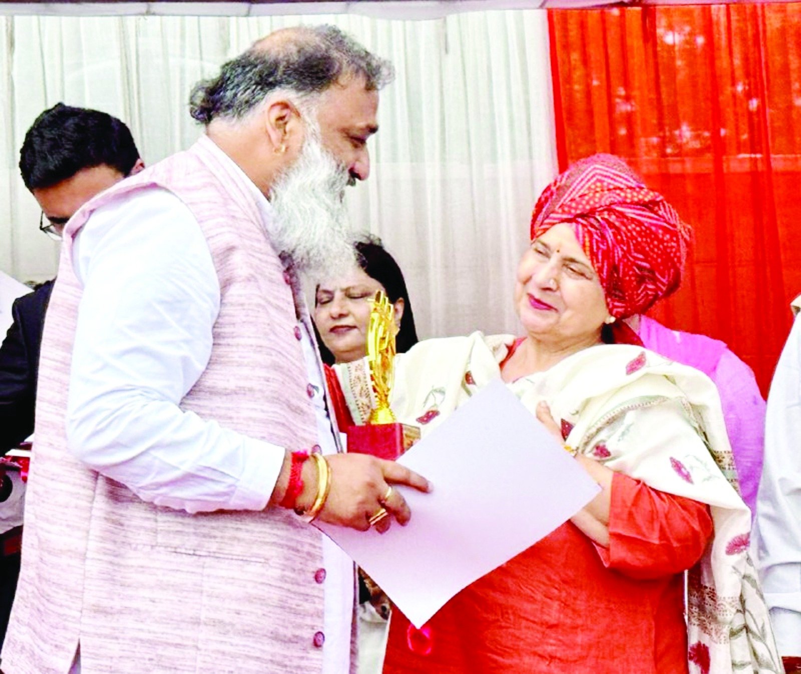 वीरेश शांडिल्य को हरियाणा सरकार ने किया सम्मानित