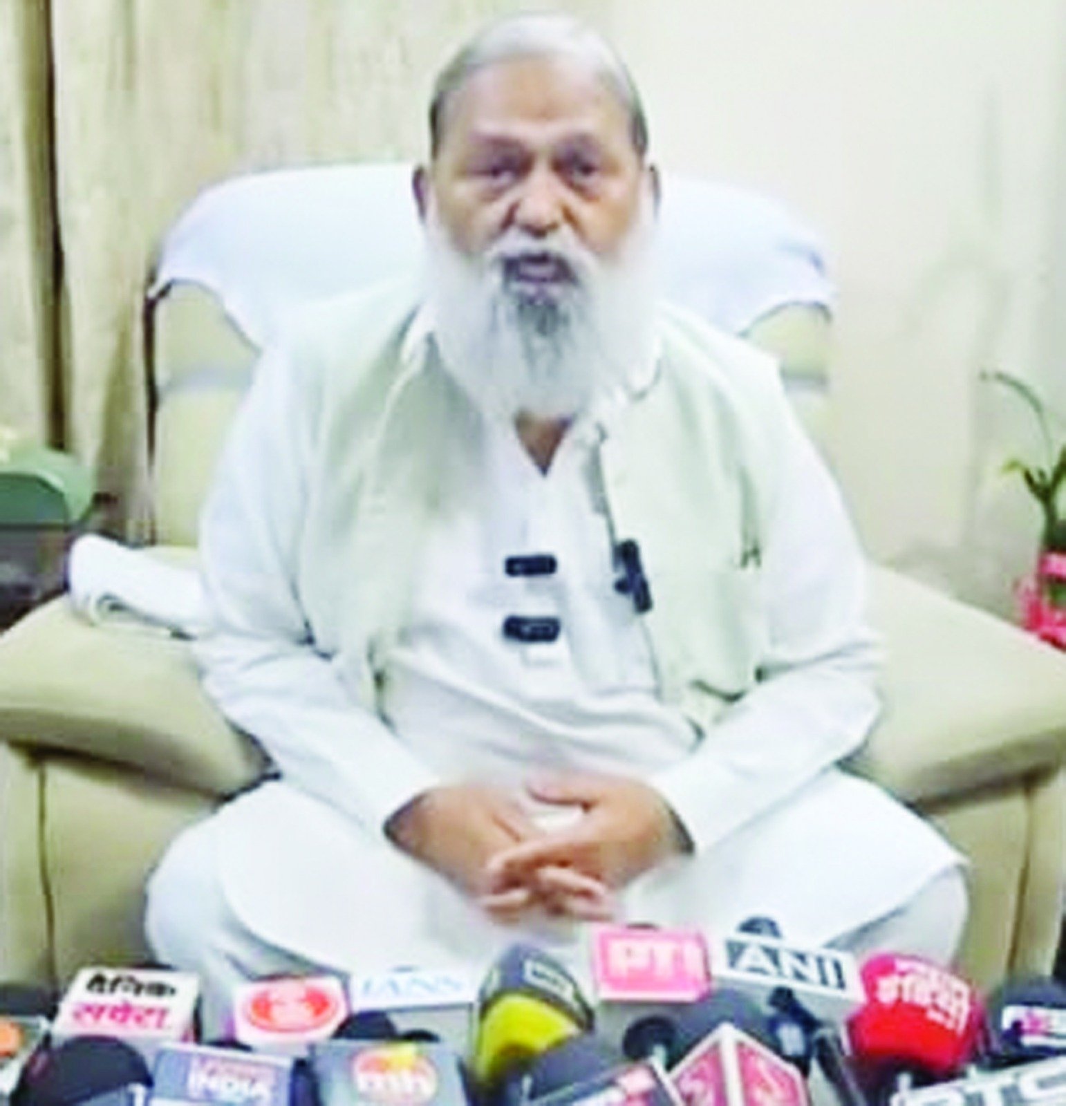 अनिल विज ने अपने एक्स अकाऊंट से मंत्री शब्द हटाया मचा तूफान 