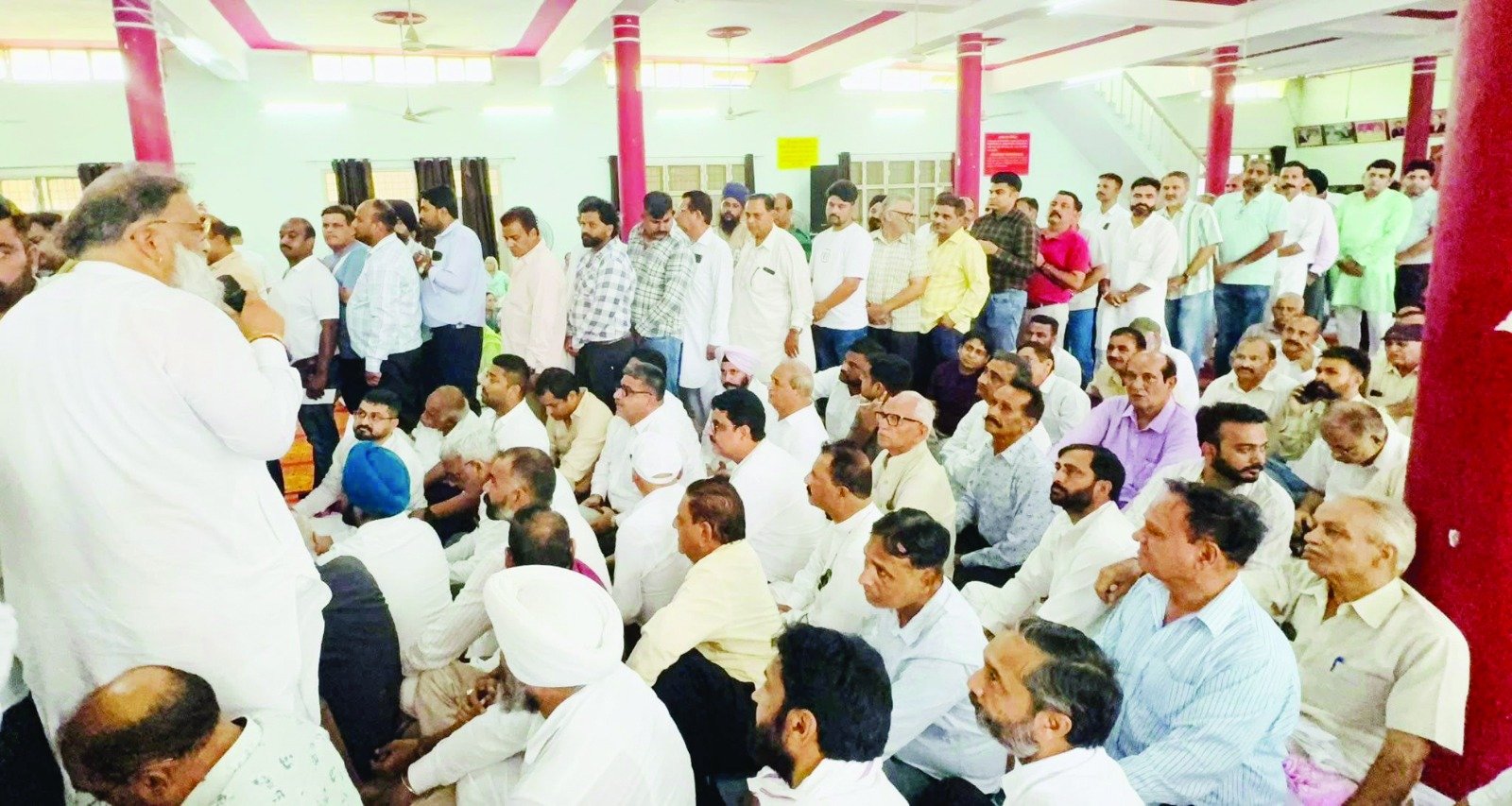पार्षद मिथुन वर्मा के पिता देवेंद्र वर्मा को श्रद्धांजलि देने हजारो लोग उमड़े