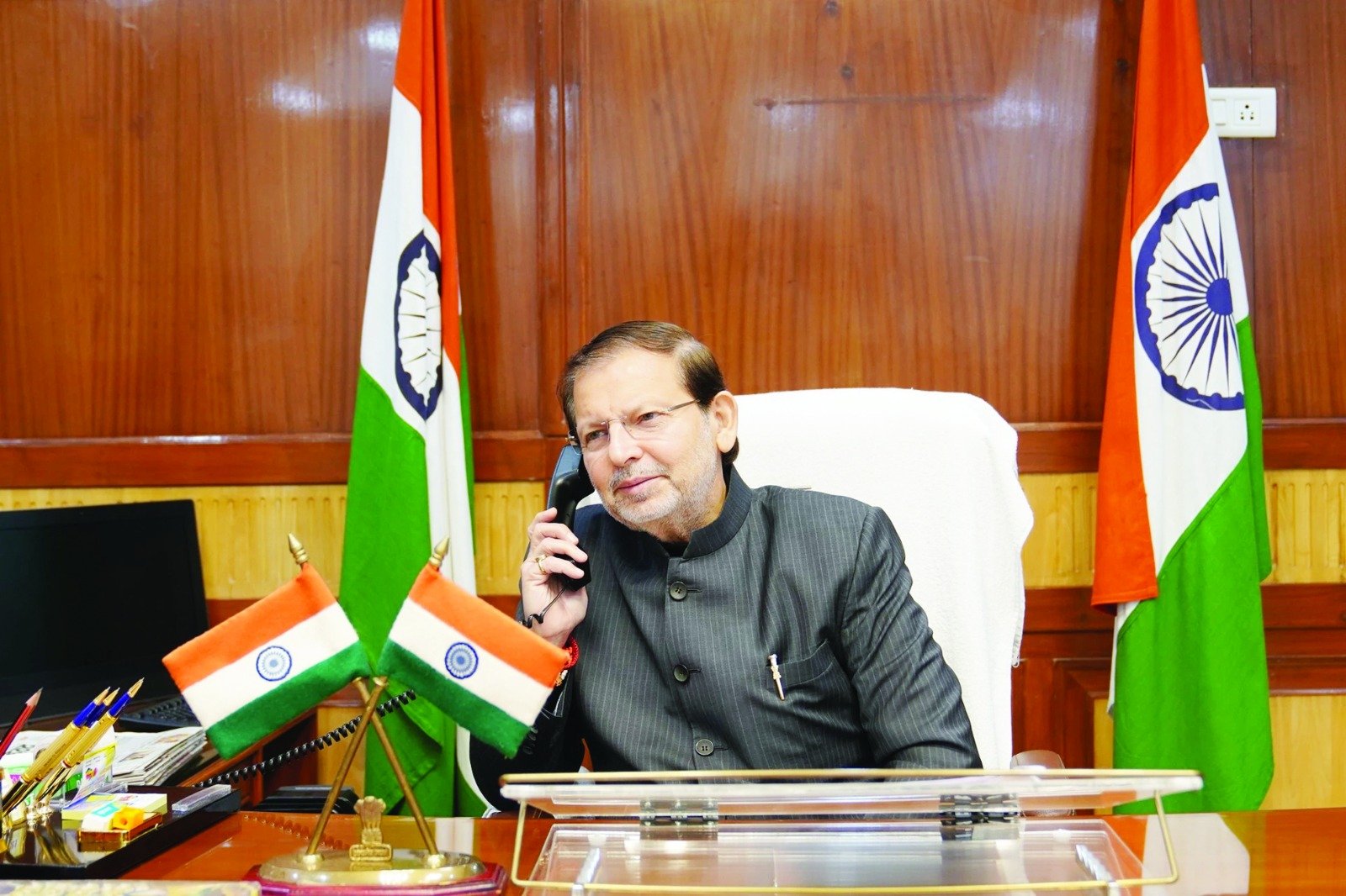 जेल मंत्री डॉ.अरविंद शर्मा के आदेशों को हवा में उड़ा दिया जेल अधीक्षक ने