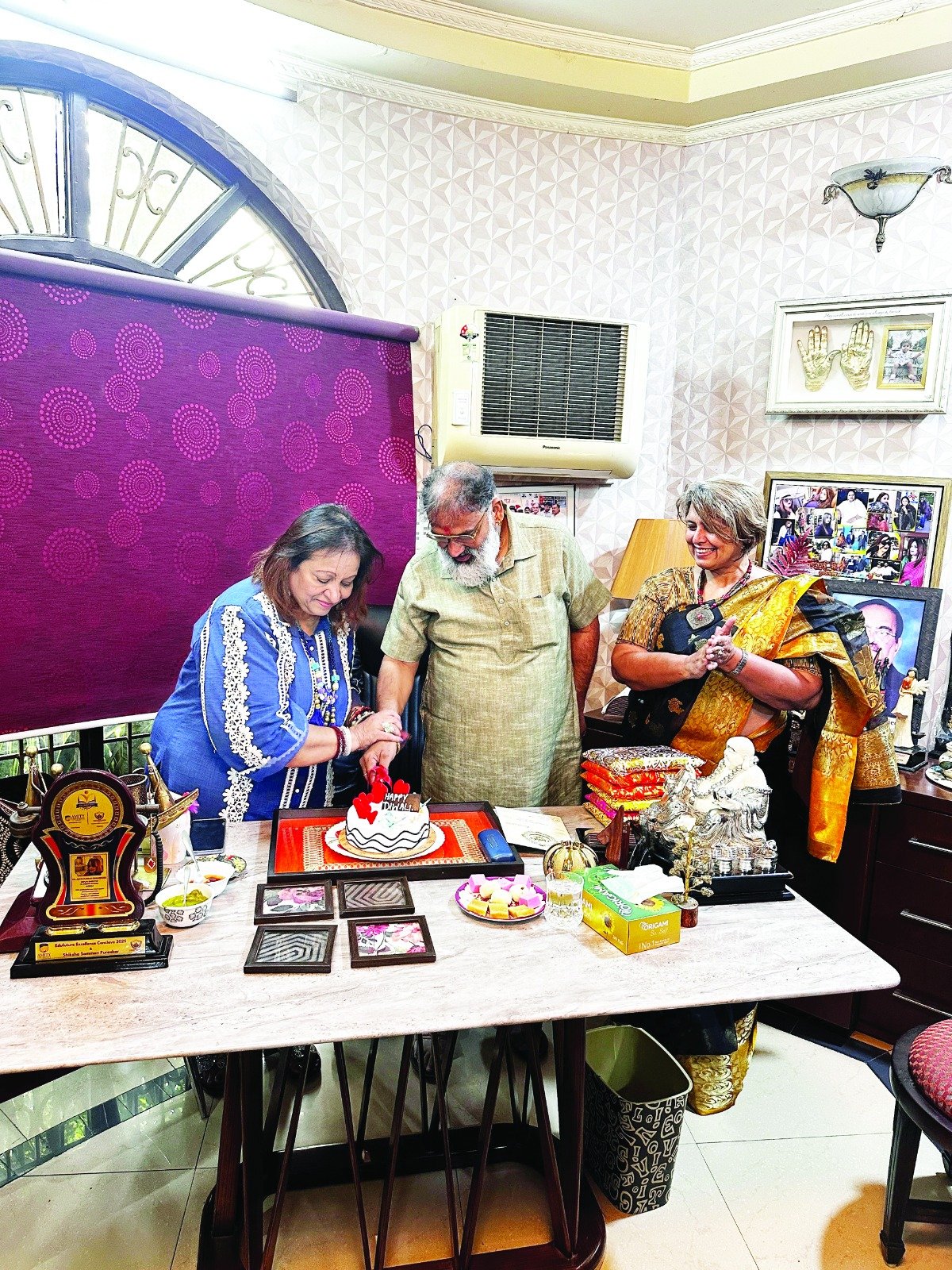 सेंट जोसेफ स्कूल में दीपावली मिलन समारोह में वीरेश शांडिल्य ने की शिरकत