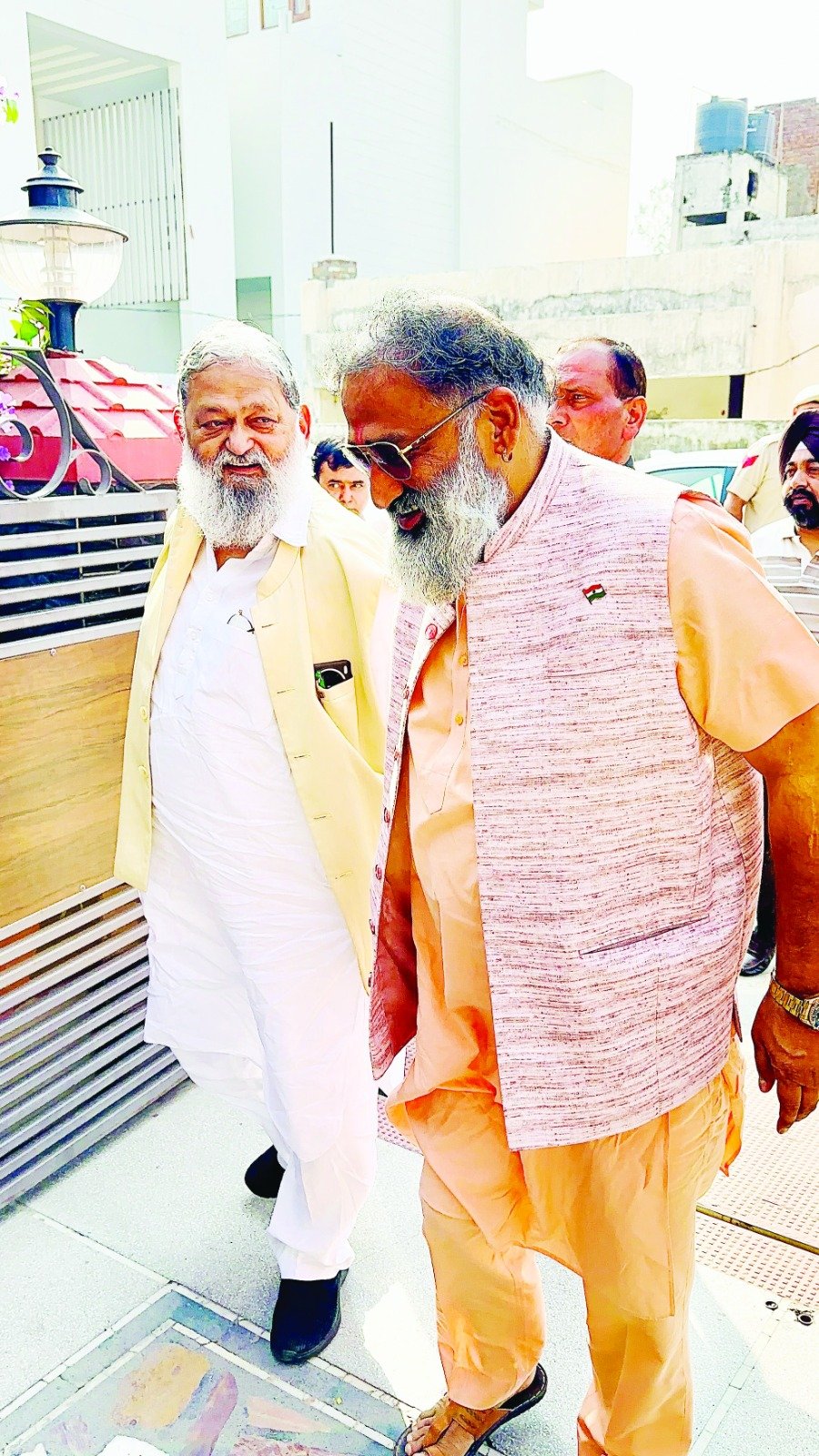 अनिल विज जैसे मंत्री जनता की गुरुओं की सोच पर चलते हुए सेवा कर रहे है